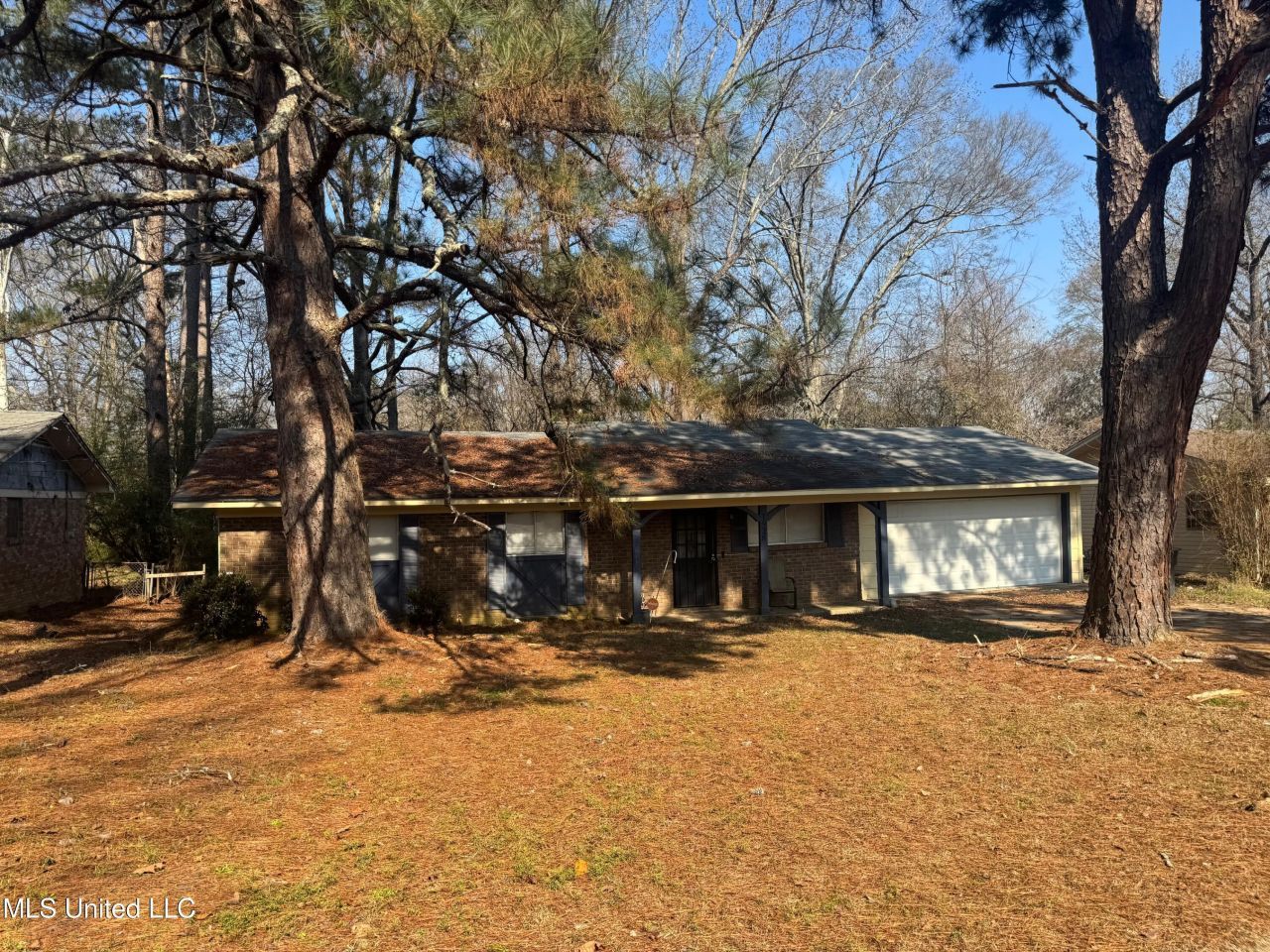 1928 Teakwood Drive, Jackson, MS 39212 Main Photo