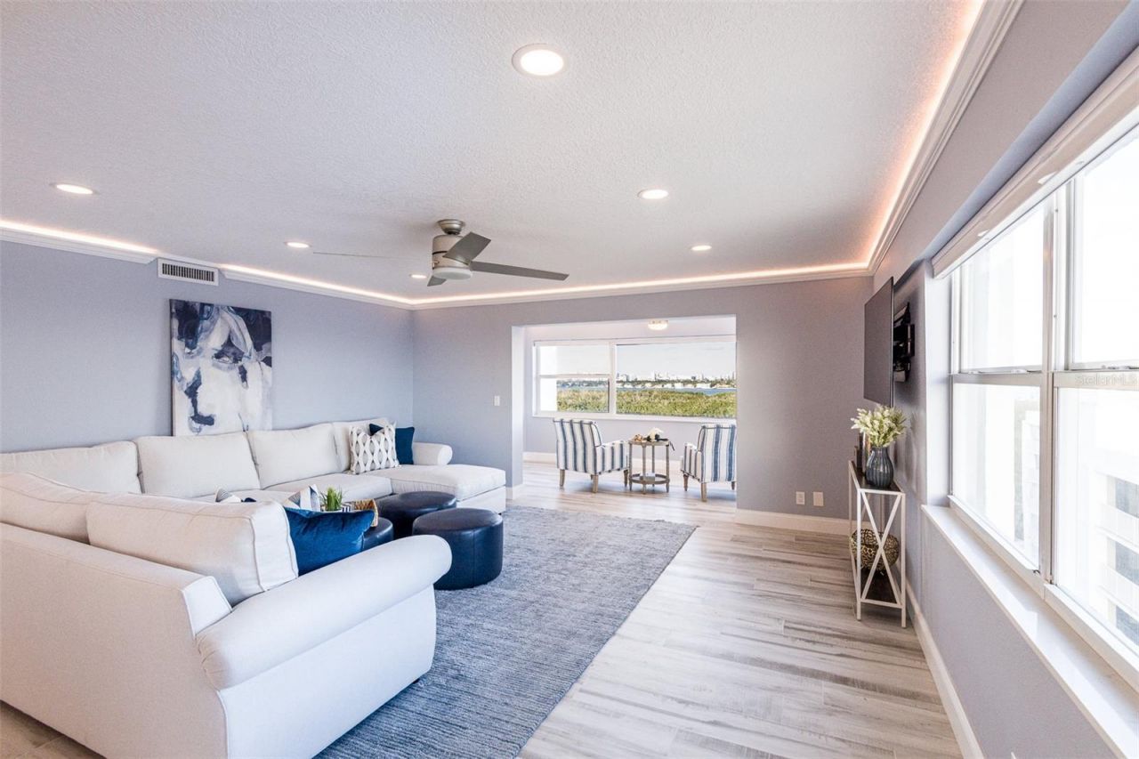 1750 Benjamin Franklin Drive, Unit 10G, Sarasota, FL 34236 Photo