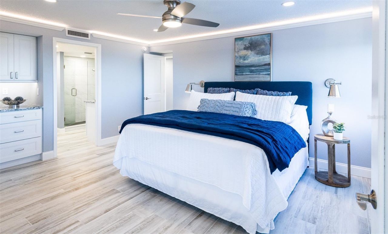 1750 Benjamin Franklin Drive, Unit 10G, Sarasota, FL 34236 Photo