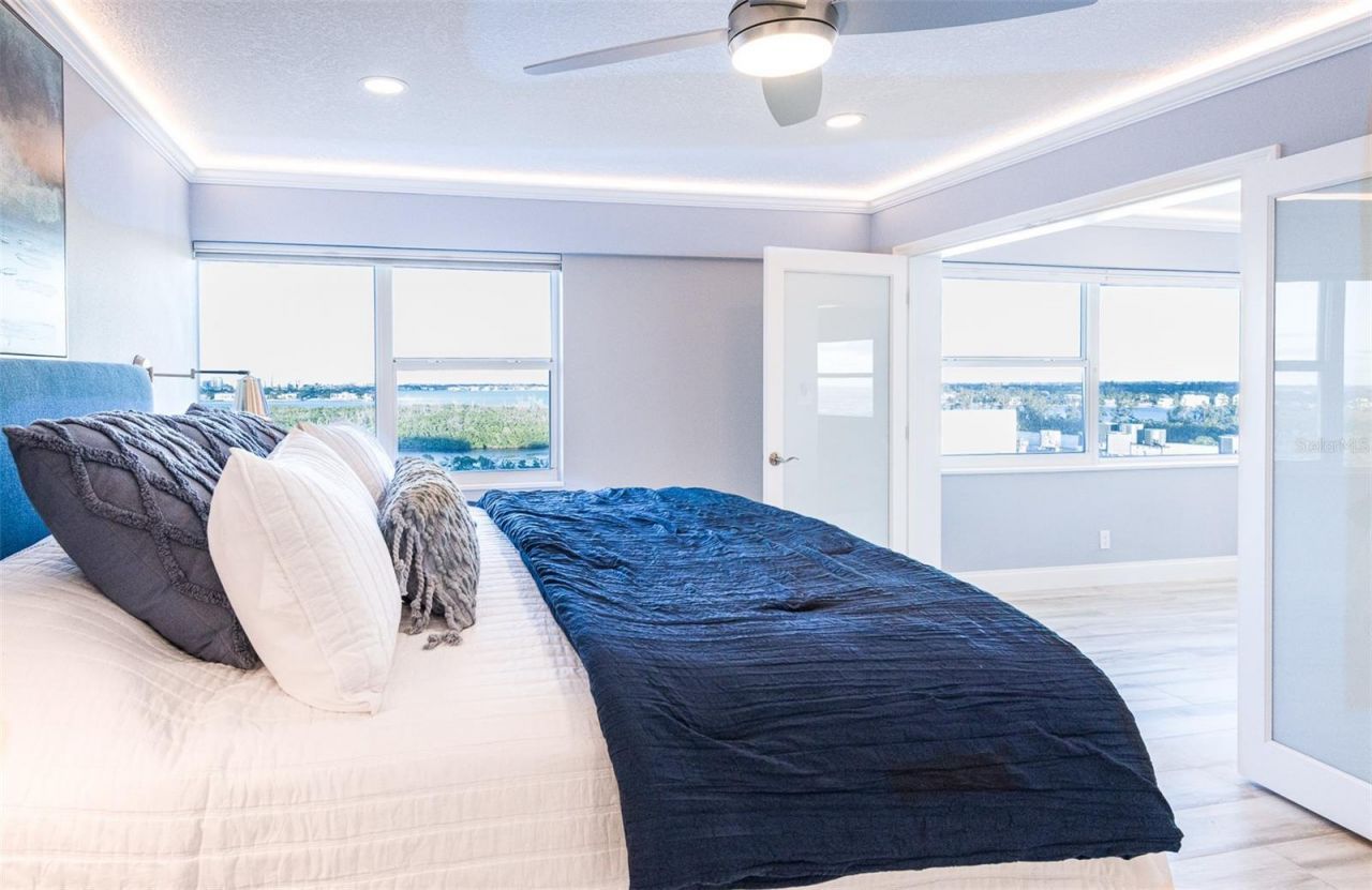 1750 Benjamin Franklin Drive, Unit 10G, Sarasota, FL 34236 Photo