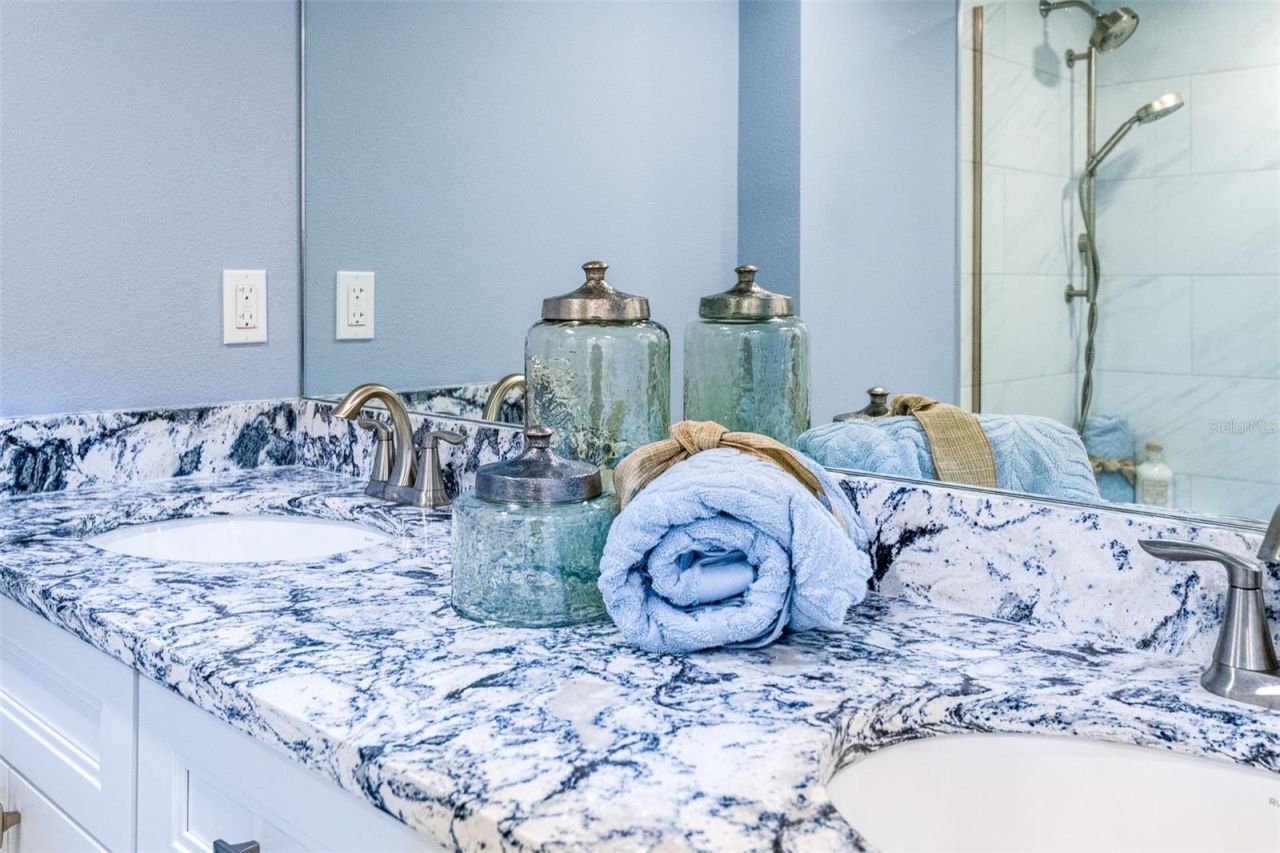 1750 Benjamin Franklin Drive, Unit 10G, Sarasota, FL 34236 Photo