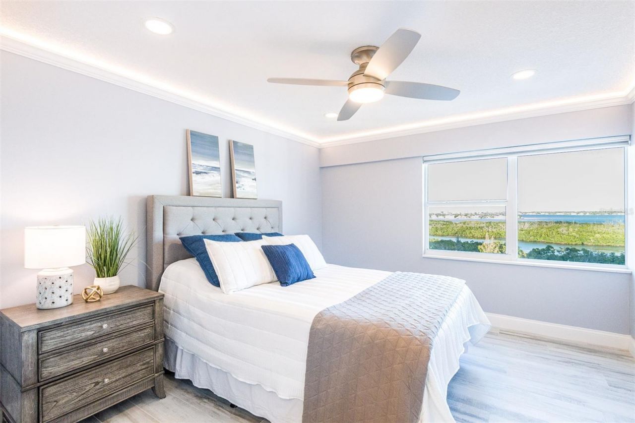 1750 Benjamin Franklin Drive, Unit 10G, Sarasota, FL 34236 Photo