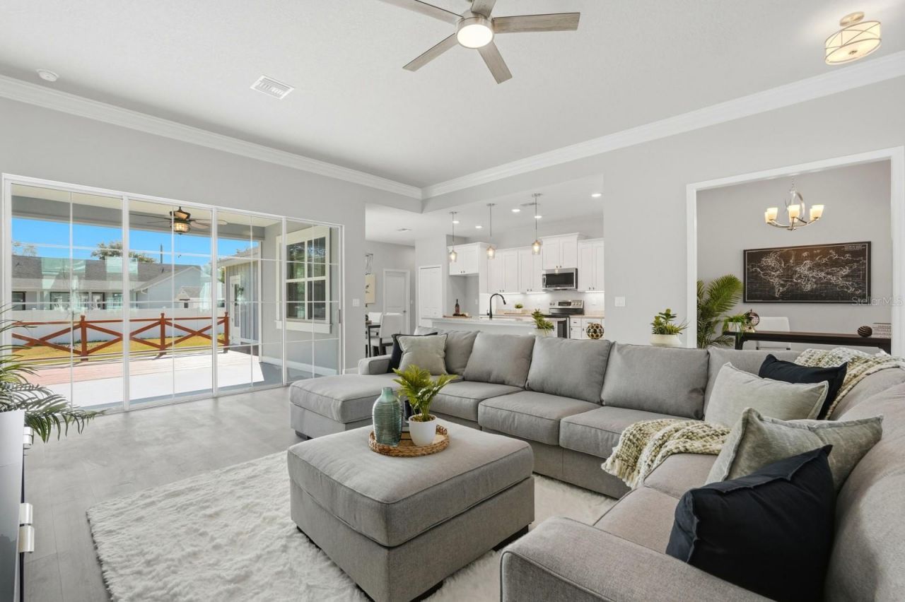 311 W Delaware Avenue, Lake Helen, FL 32744 Photo