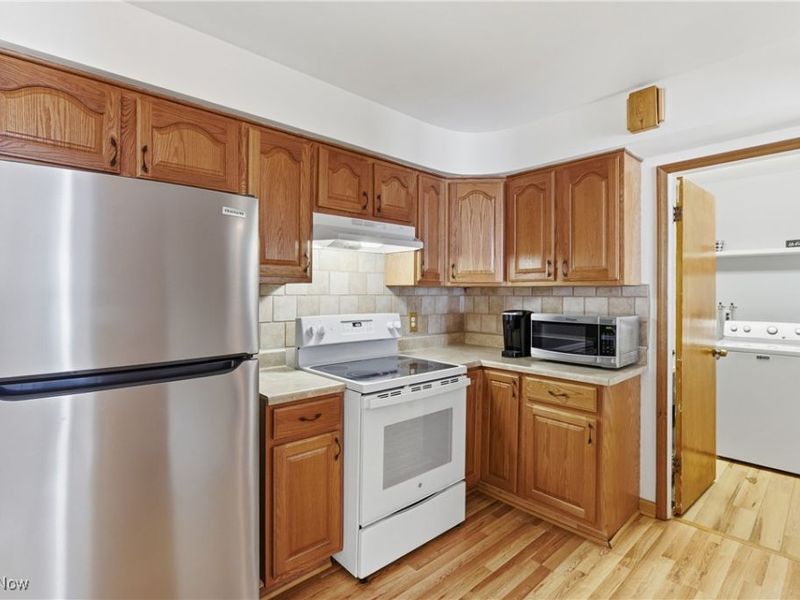 6775 Oakwood Road, Parma Heights, OH 44130 Photo 15