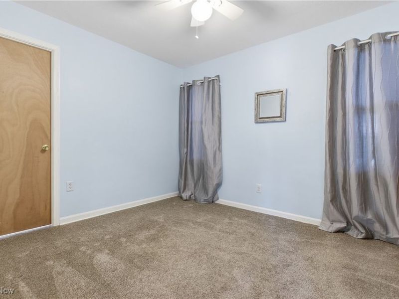 6775 Oakwood Road, Parma Heights, OH 44130 Photo 23