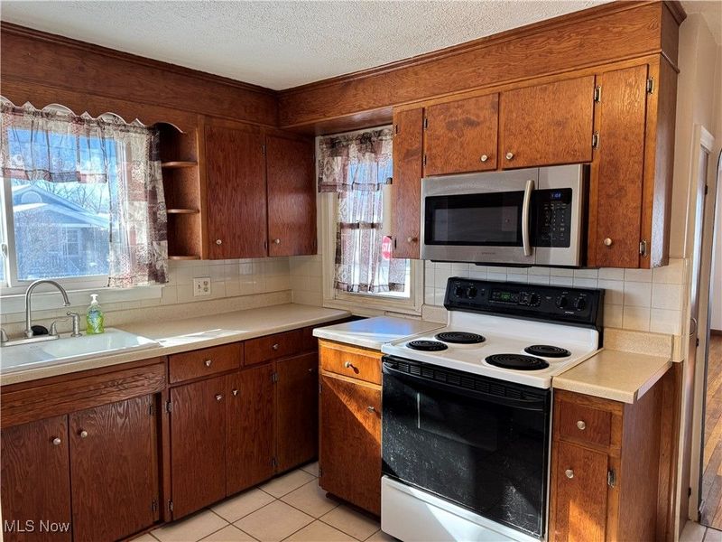 341 6th Street NE, Barberton, OH 44203 Photo 10