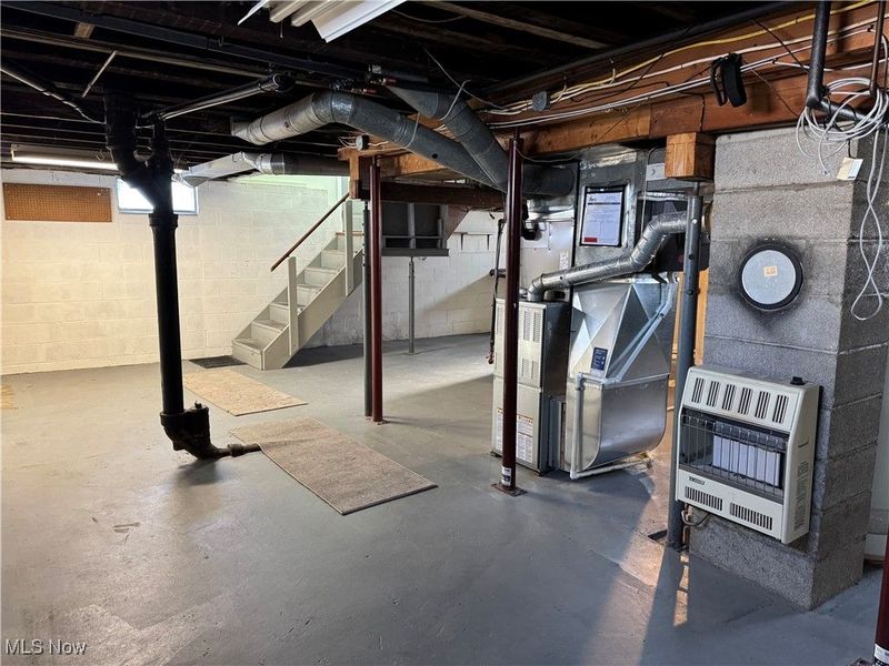 341 6th Street NE, Barberton, OH 44203 Photo 26