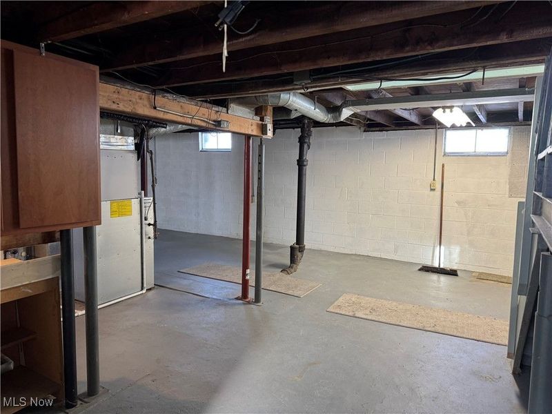 341 6th Street NE, Barberton, OH 44203 Photo 30