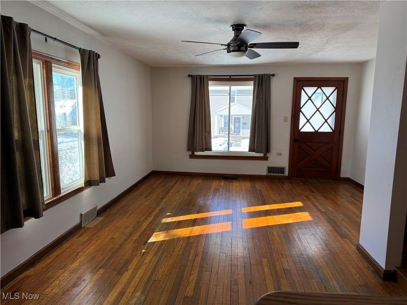 341 6th Street NE, Barberton, OH 44203 Photo 7