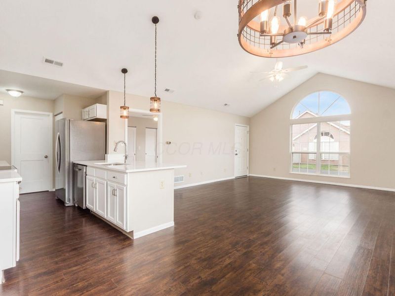 2464 Meadow Glade Drive, Hilliard, OH 43026 Photo 13