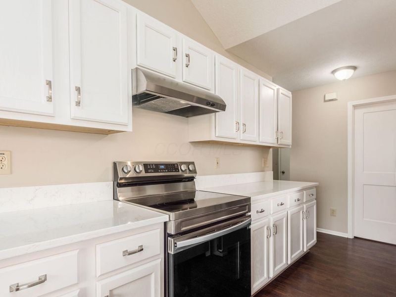 2464 Meadow Glade Drive, Hilliard, OH 43026 Photo 8