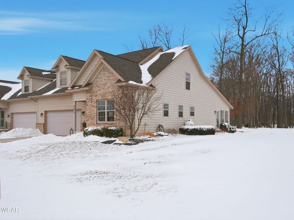 6477 Woods Drive, Lima, OH 45801