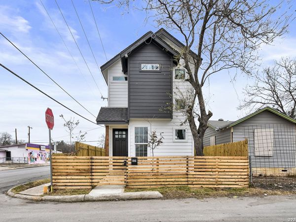 831 Montezuma, San Antonio, TX 78207