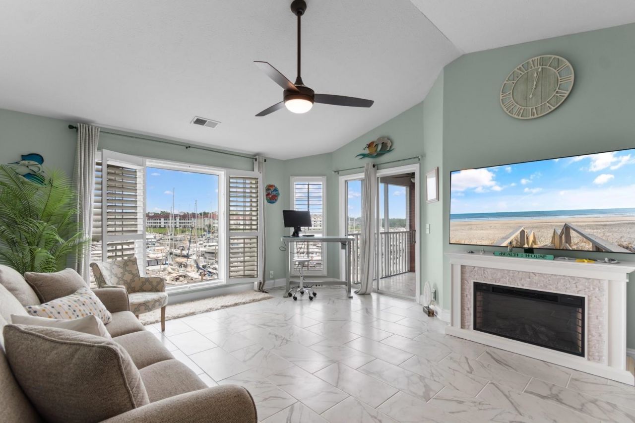 4633 Lightkeepers Way Photo 10