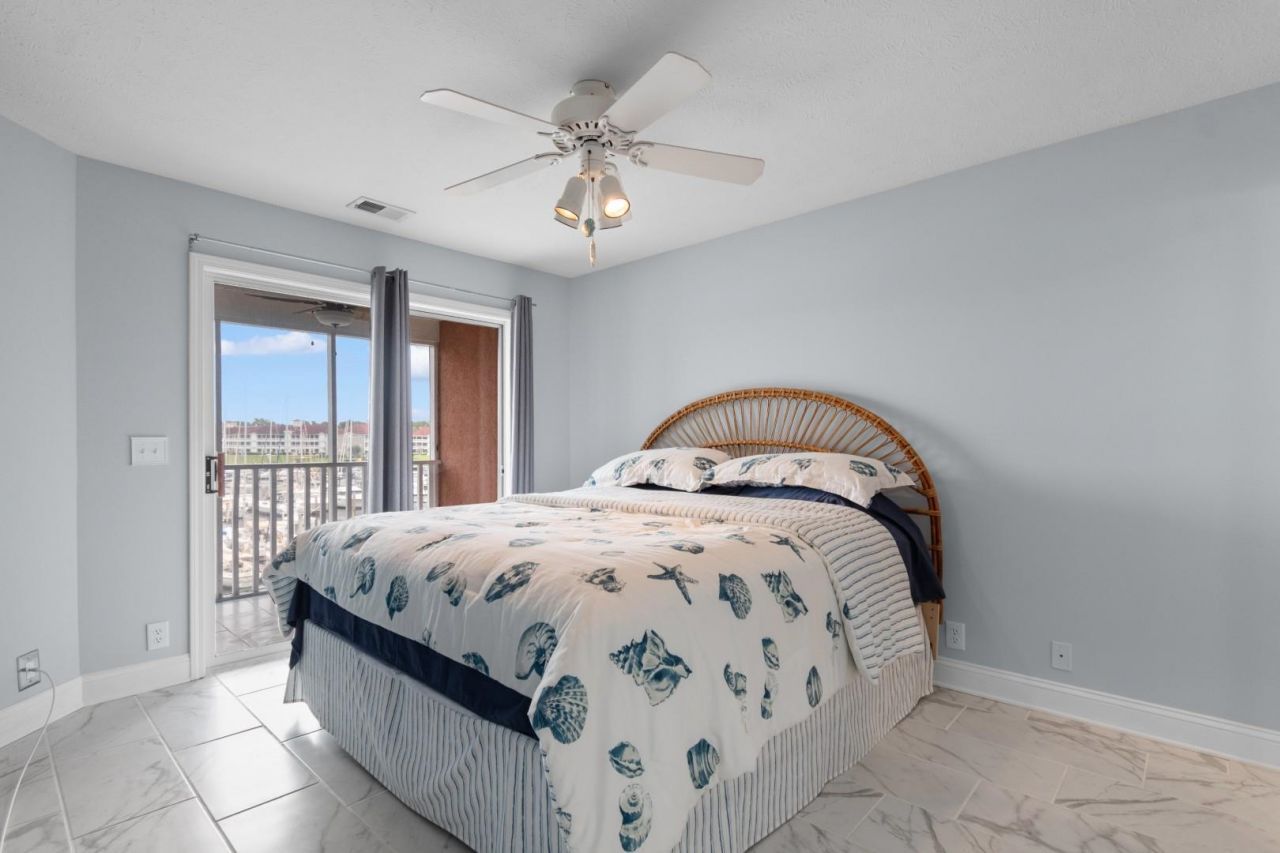 4633 Lightkeepers Way Photo 16