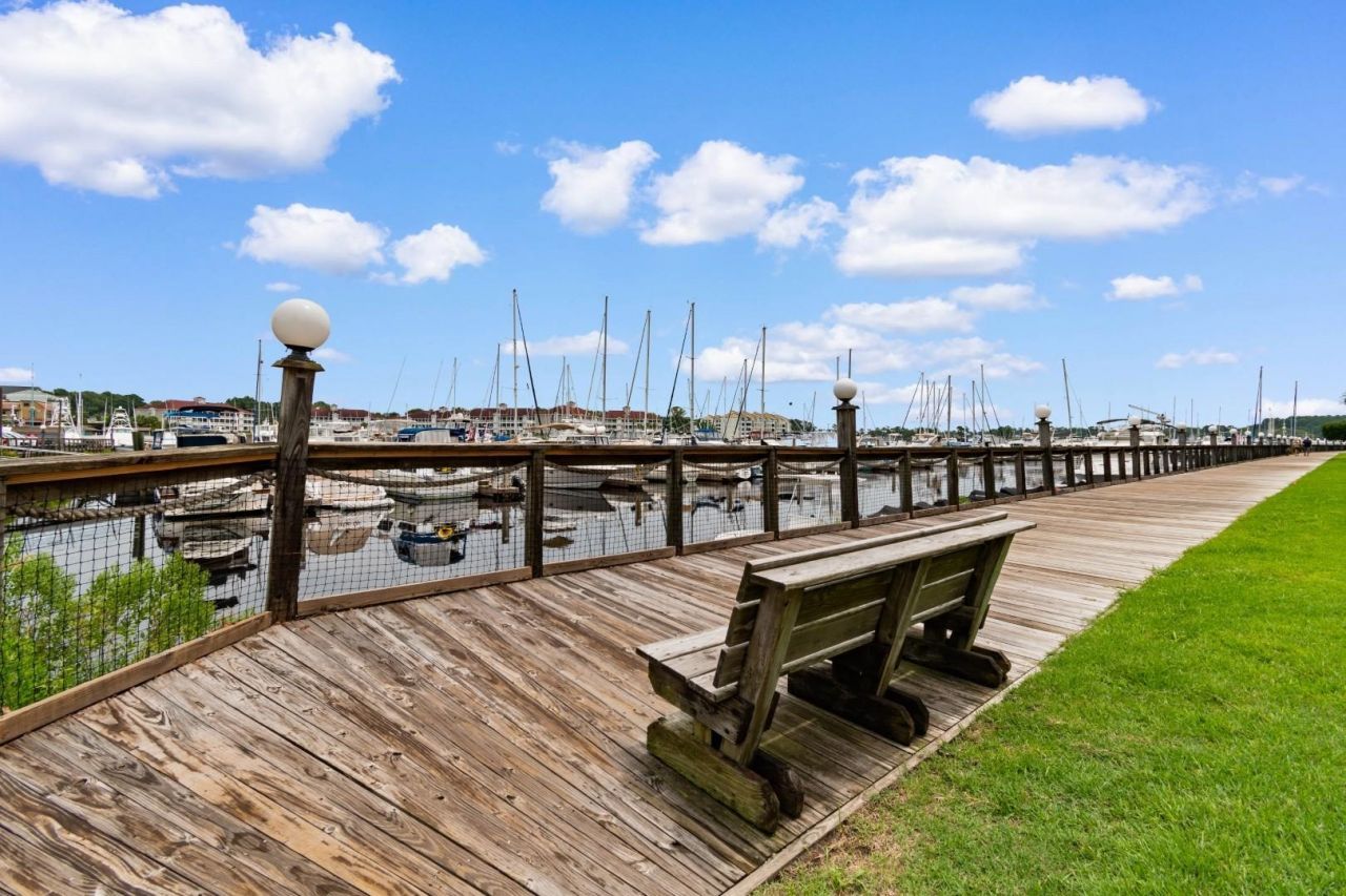 4633 Lightkeepers Way Photo 28