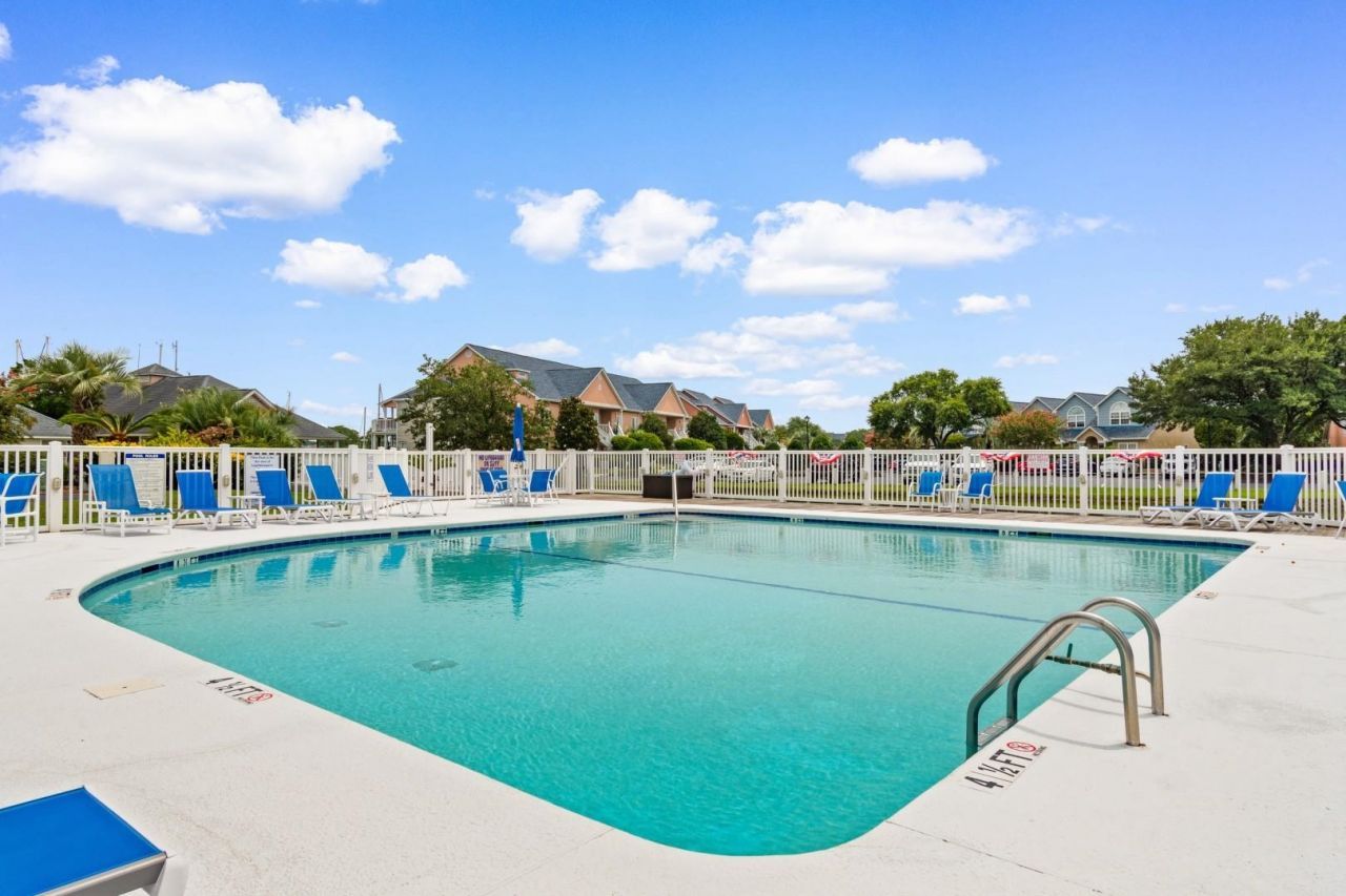 4633 Lightkeepers Way Photo 29