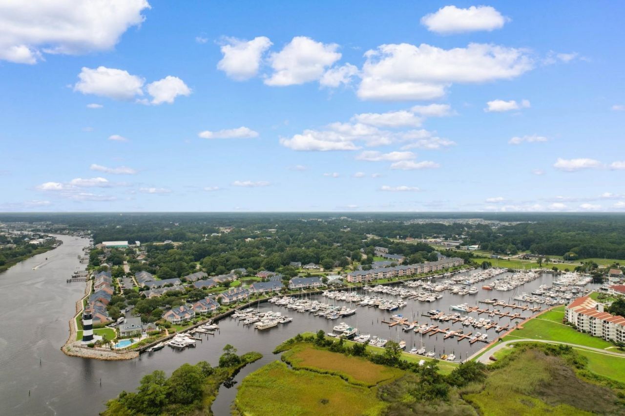 4633 Lightkeepers Way Photo 37