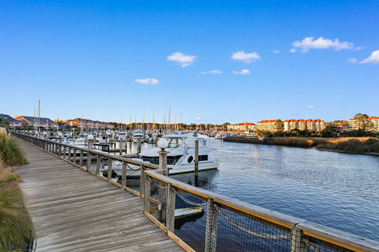 4633 Lightkeepers Way Photo 39