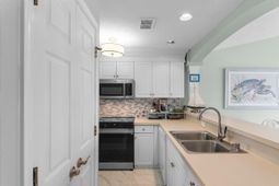 4633 Lightkeepers Way photo 4