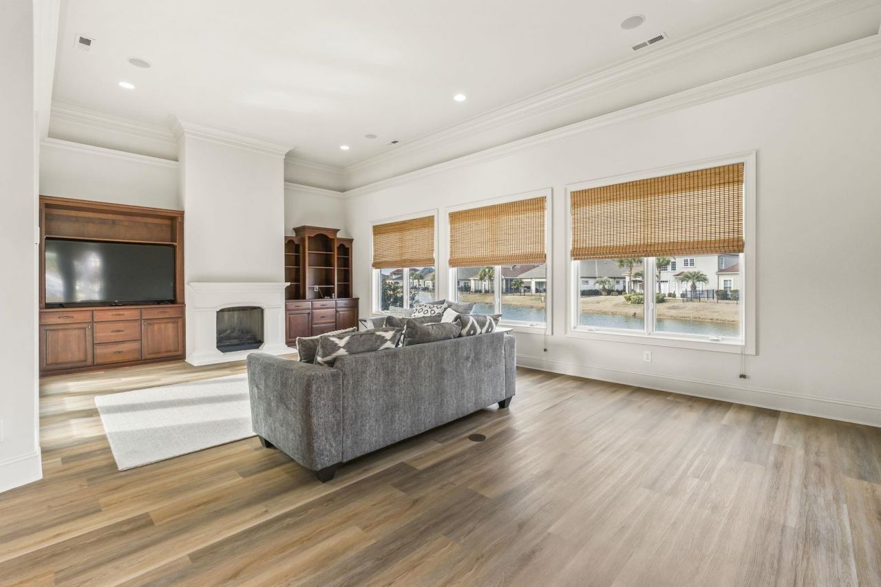 6017 Fish Hawk Ct. Photo 16