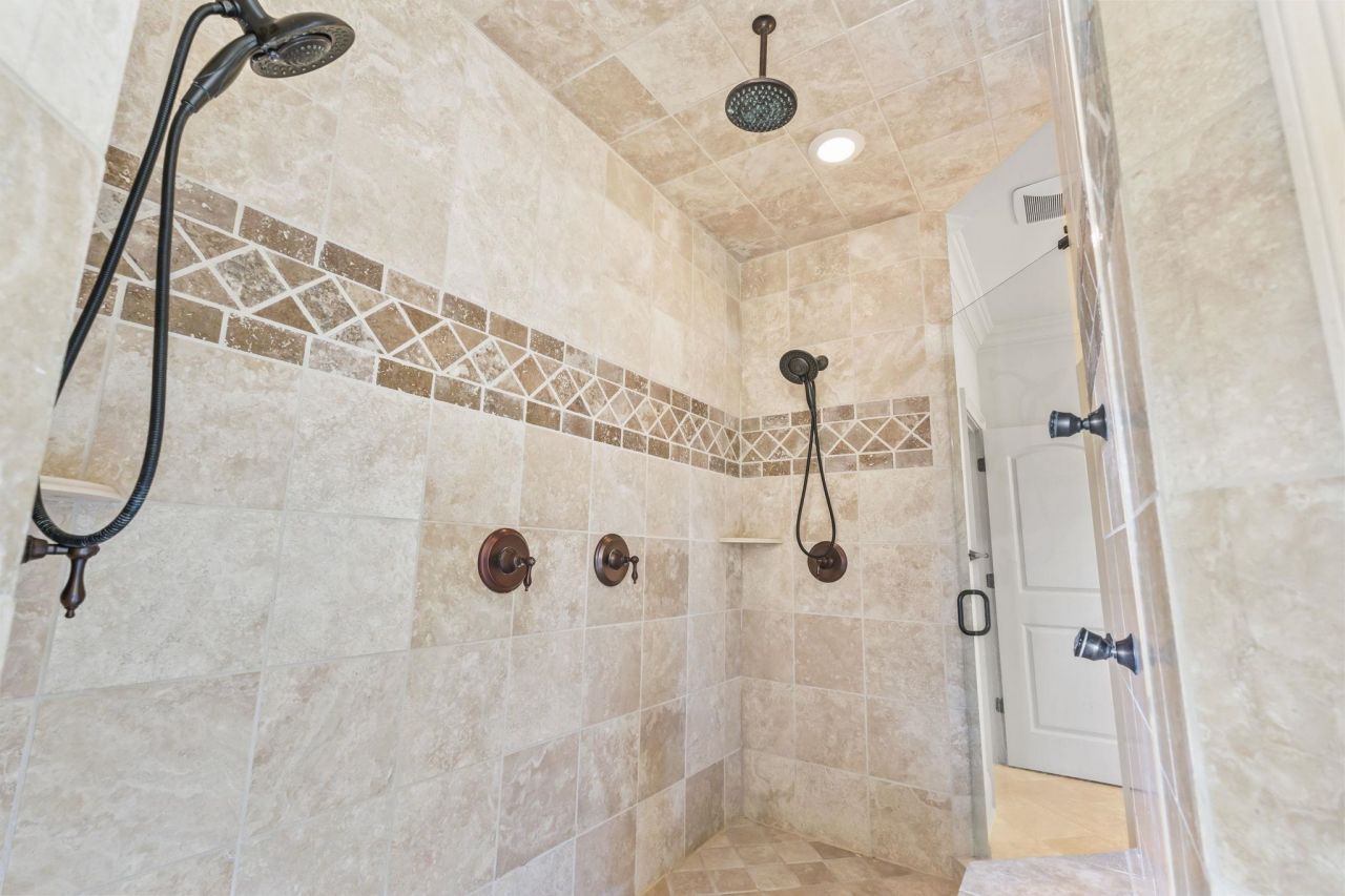 6017 Fish Hawk Ct. Photo 19