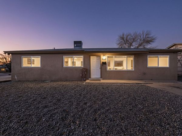 1003 Wade Street NE, Albuquerque, NM 87112