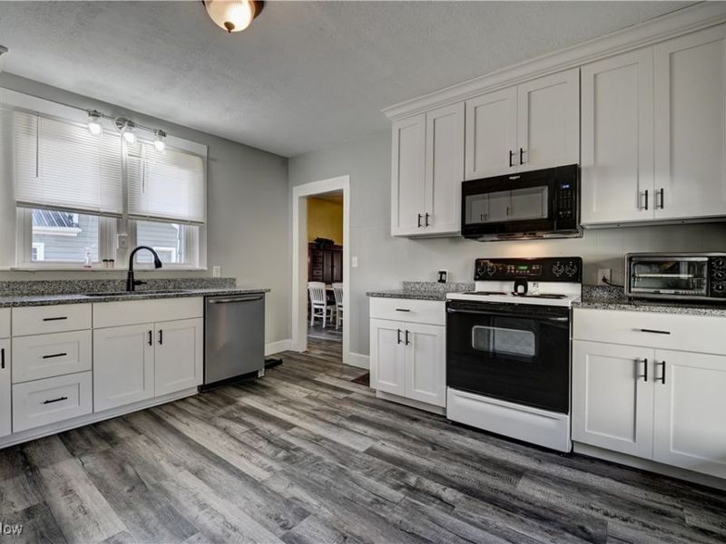 807 W Maple Street, Wilmot, OH 44689 Photo 10