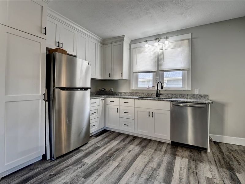 807 W Maple Street, Wilmot, OH 44689 Photo 9