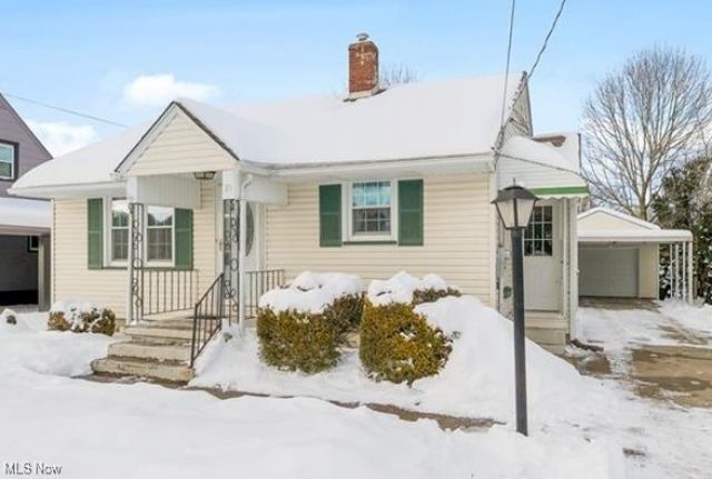 18 E Oakland Boulevard, Struthers, OH 44471 Main Photo