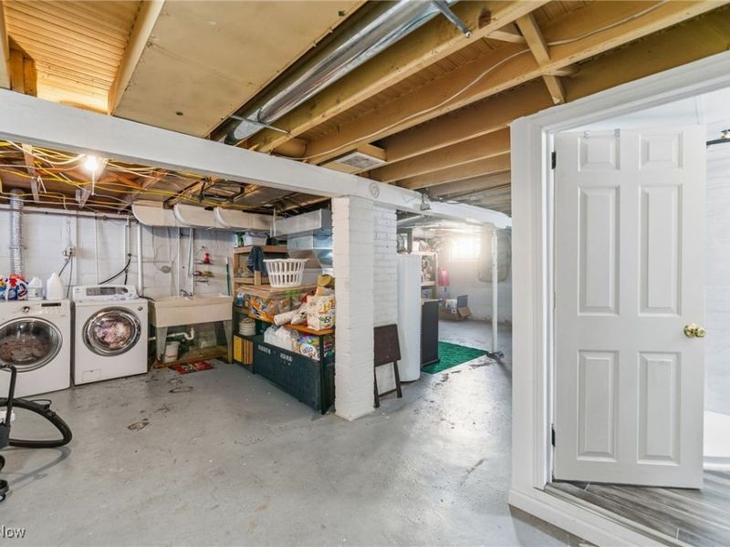 18 E Oakland Boulevard, Struthers, OH 44471 Photo 20