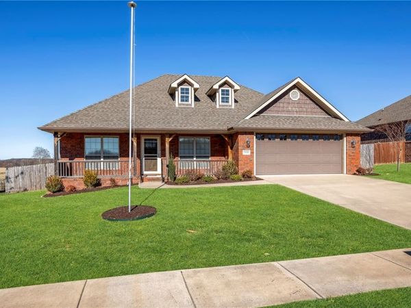 1610 Colonel Bartow Drive , Prairie Grove, AR 72753