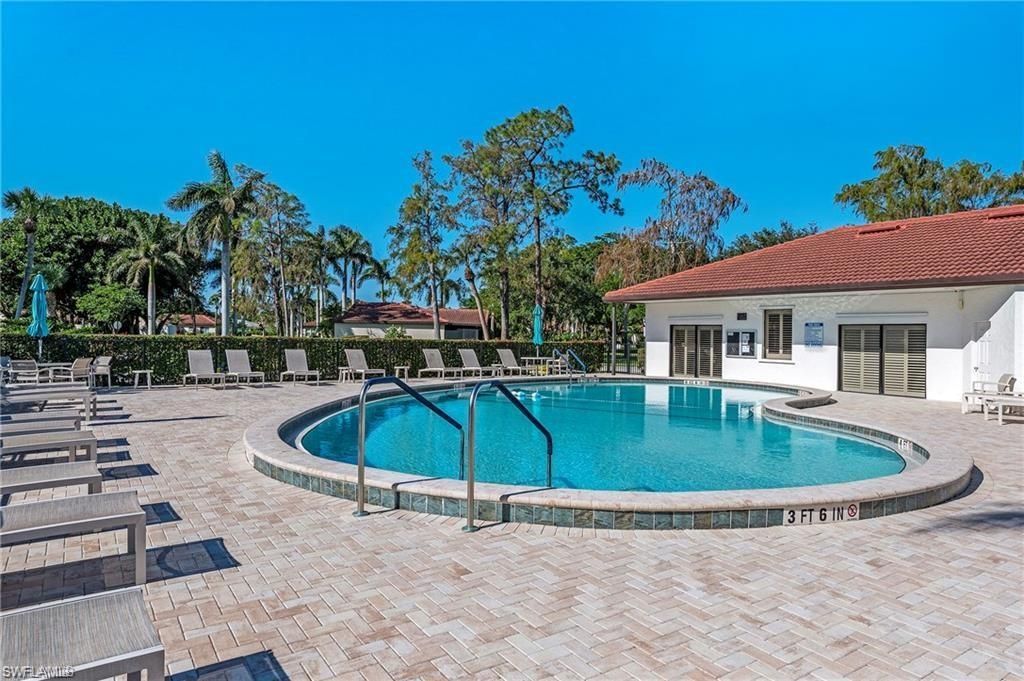 1055 Forest Lakes Dr, Unit E209, Naples, FL 34105 Photo