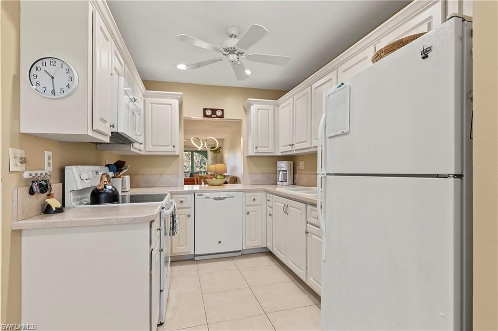 1055 Forest Lakes Dr, Unit E209, Naples, FL 34105 Photo