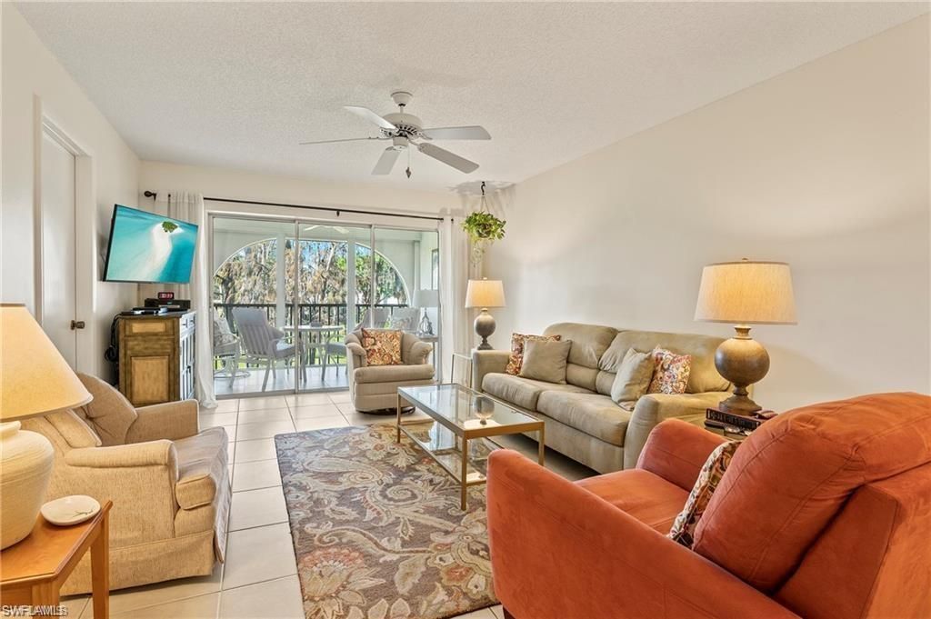 1055 Forest Lakes Dr, Unit E209, Naples, FL 34105 Photo