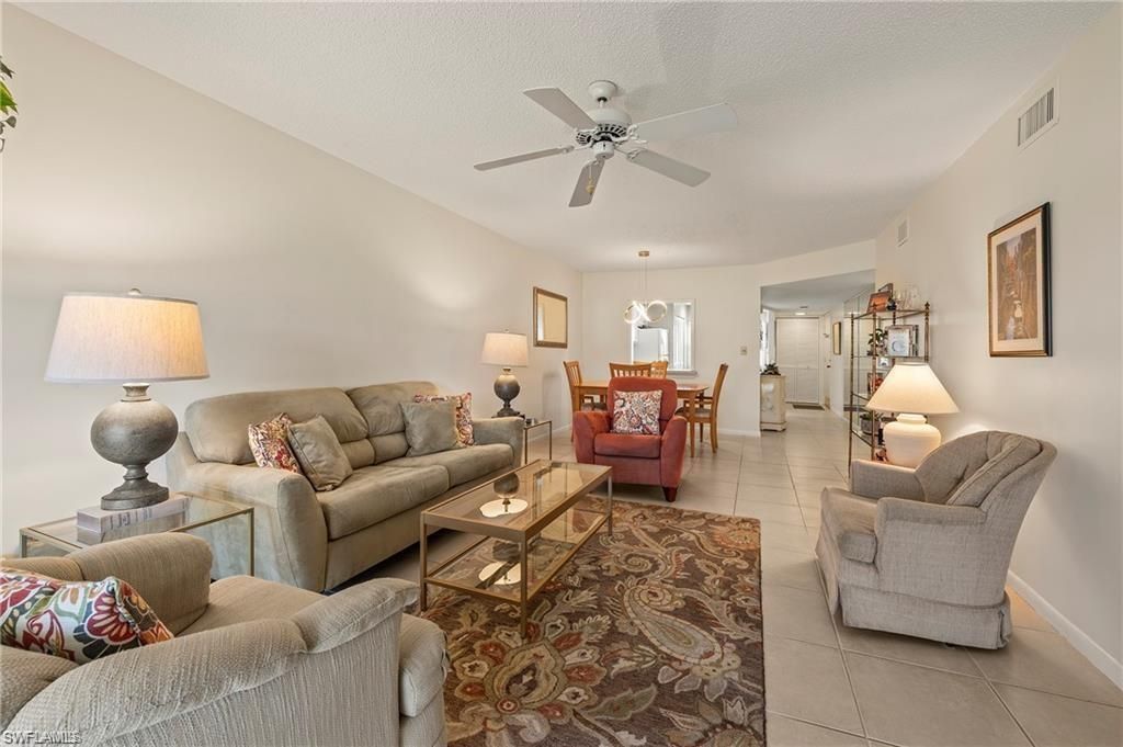 1055 Forest Lakes Dr, Unit E209, Naples, FL 34105 Photo