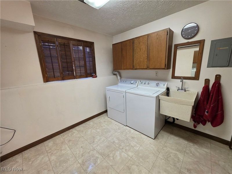 7304 Oakwood Drive, Unit 9, Brookfield, OH 44403 Photo 28