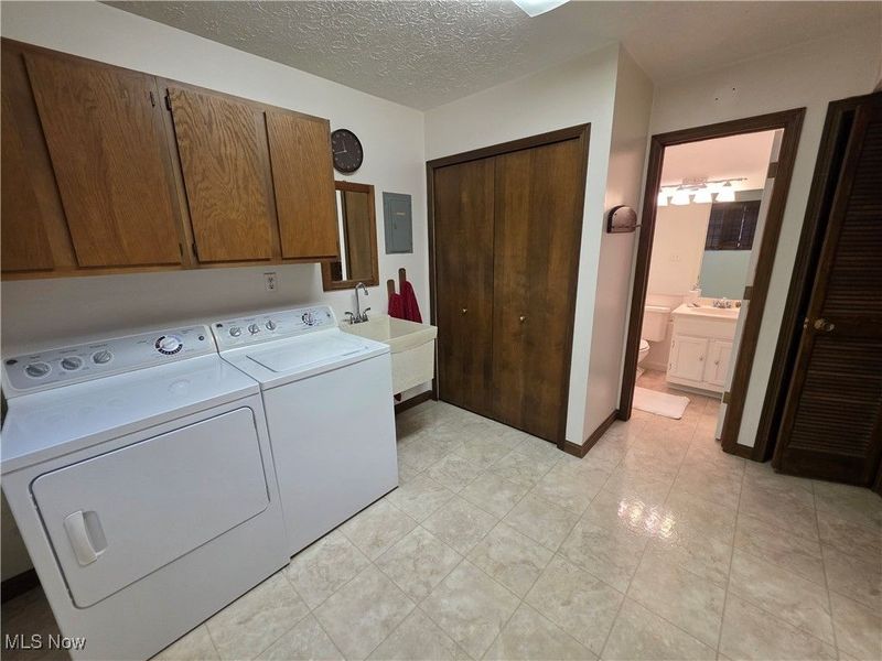 7304 Oakwood Drive, Unit 9, Brookfield, OH 44403 Photo 29