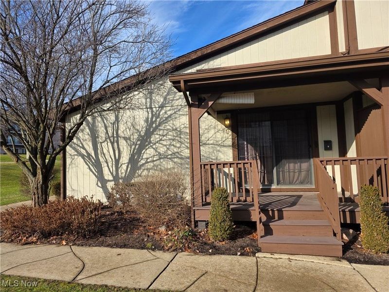 7304 Oakwood Drive, Unit 9, Brookfield, OH 44403 Photo 5