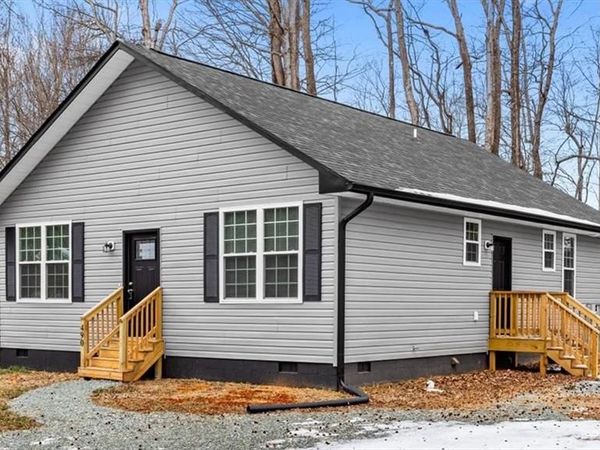 490 W Dameron Avenue, Liberty, NC 27298