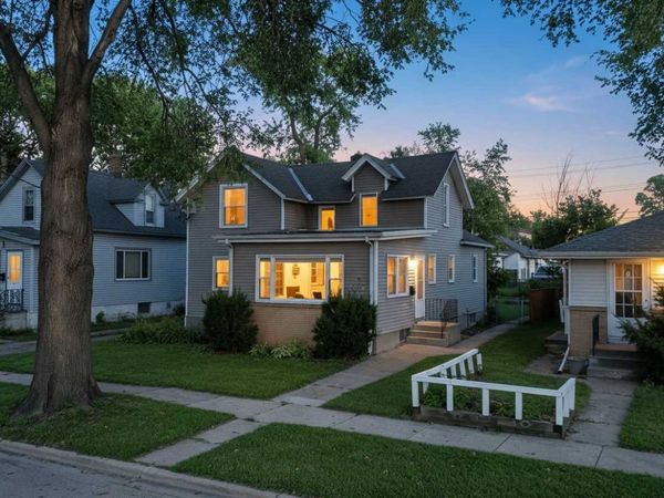 2101 3rd Street NE, Minneapolis, MN 55418