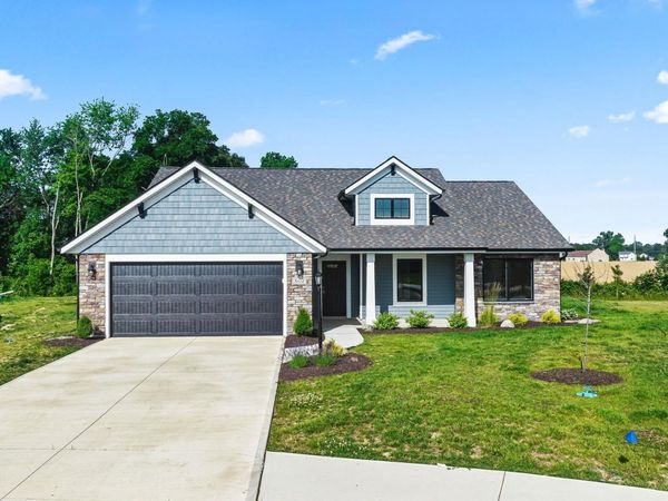 802 Lagonda Trail, Fort Wayne, IN 46818