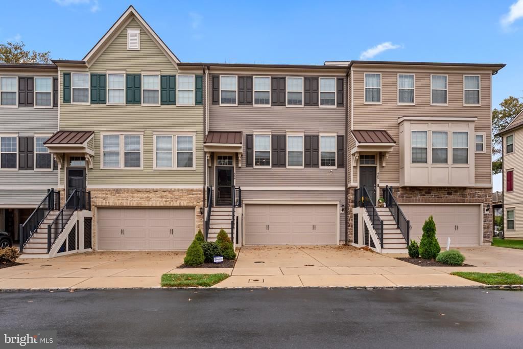 484 Rowan Street, Warminster, PA 18974 Main Photo