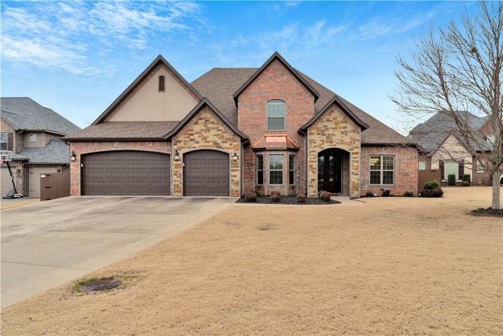 4200 NE Blue Spruce Avenue, Bentonville, AR 72712 Main Photo