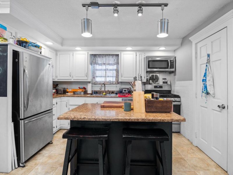 303 Moore Avenue, Bellevue, OH 44811 Photo 10