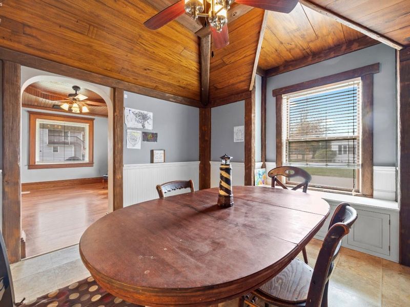 303 Moore Avenue, Bellevue, OH 44811 Photo 17