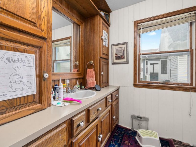 303 Moore Avenue, Bellevue, OH 44811 Photo 20