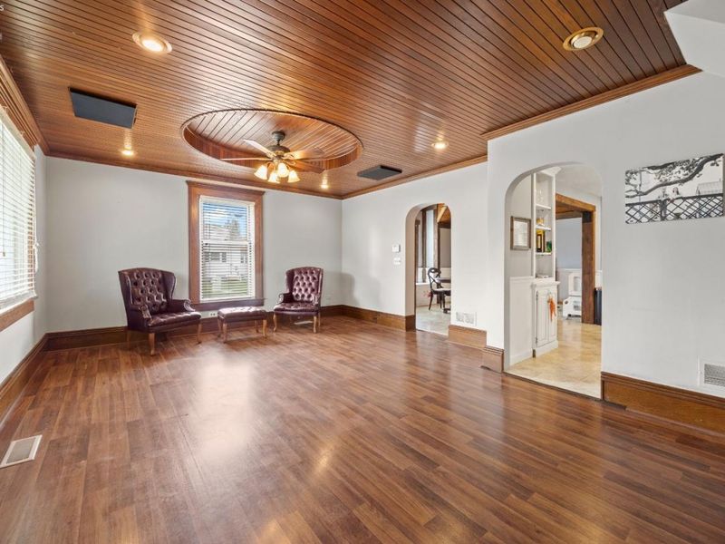 303 Moore Avenue, Bellevue, OH 44811 Photo 5