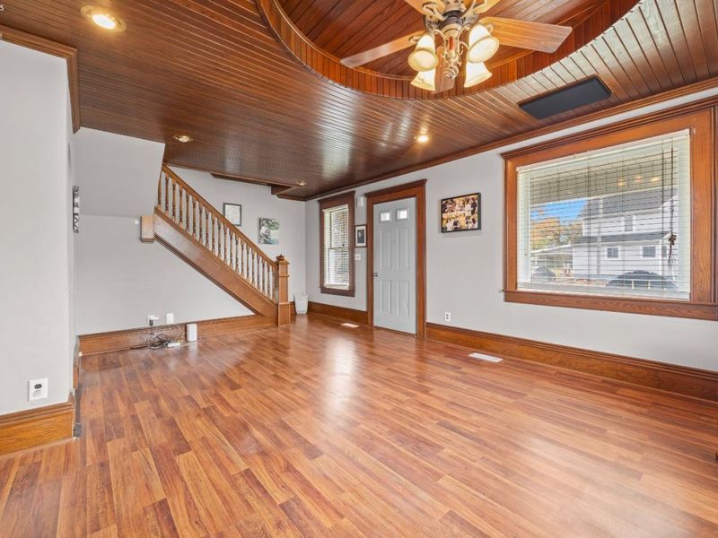 303 Moore Avenue, Bellevue, OH 44811 Photo 8