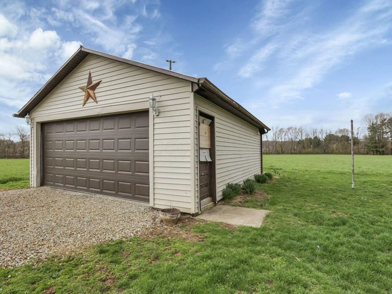 18132 Claypool Road , Newark, OH 43056 Photo 32